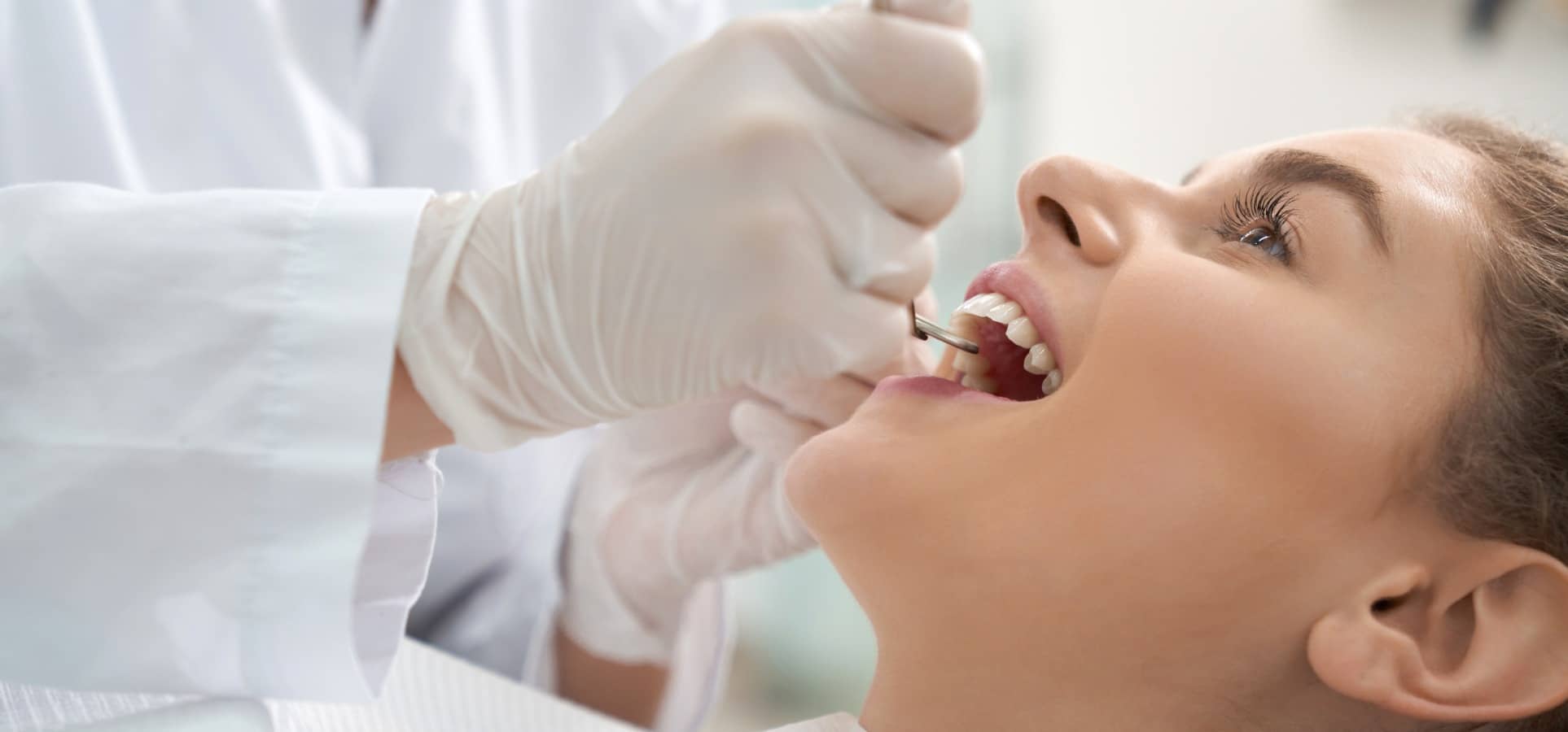 Edentation : comment remplacer une dent manquante ? | Dr Temstet| Paris