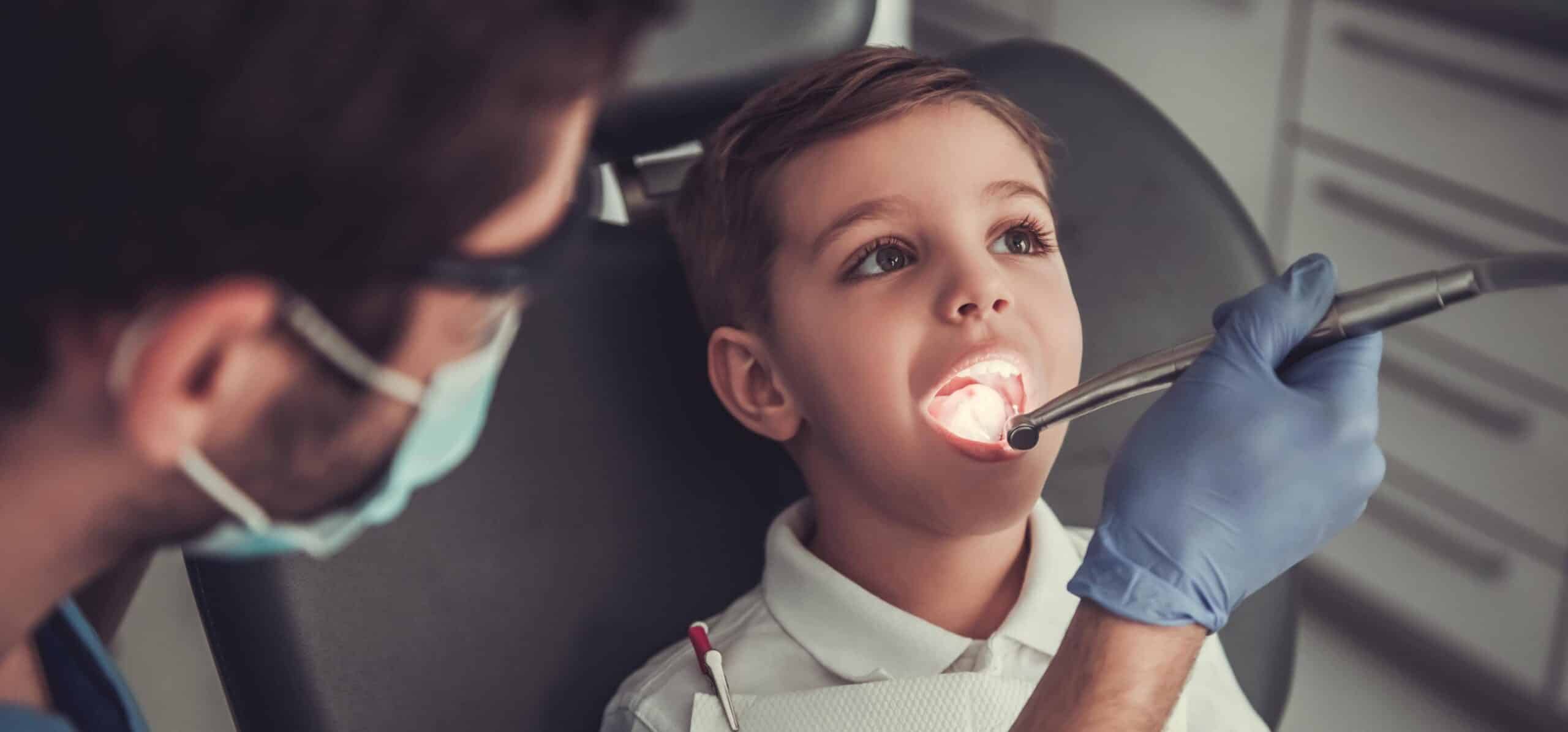 Quel est l’âge idéal pour débuter un traitement d’orthodontie ? | Dr Temstet | Paris 8